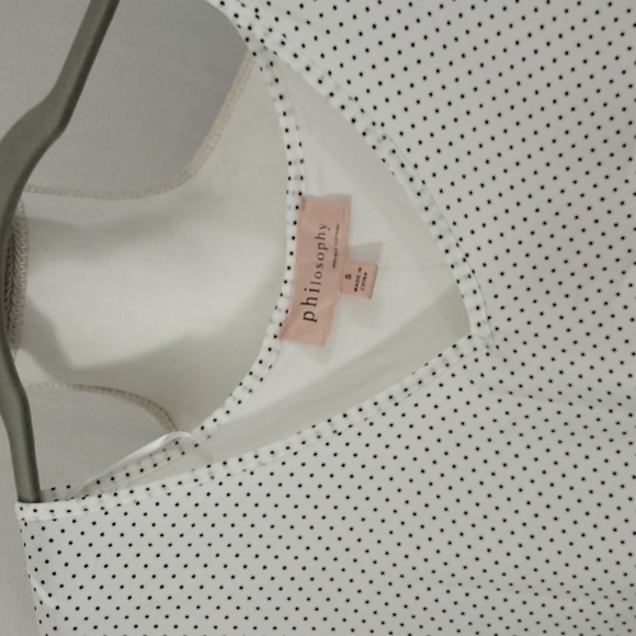 Woman's  Philosophy Rebublic   white v neck polka-dot blouse size small - Picture 2 of 10
